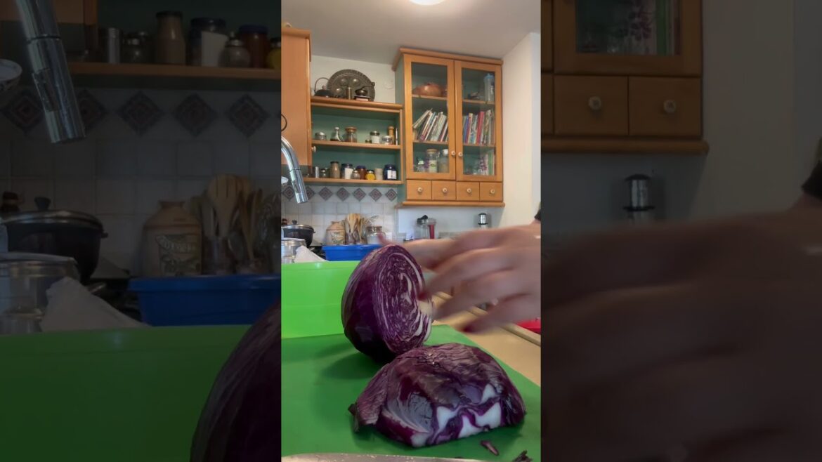 Making repolyo salad #israel