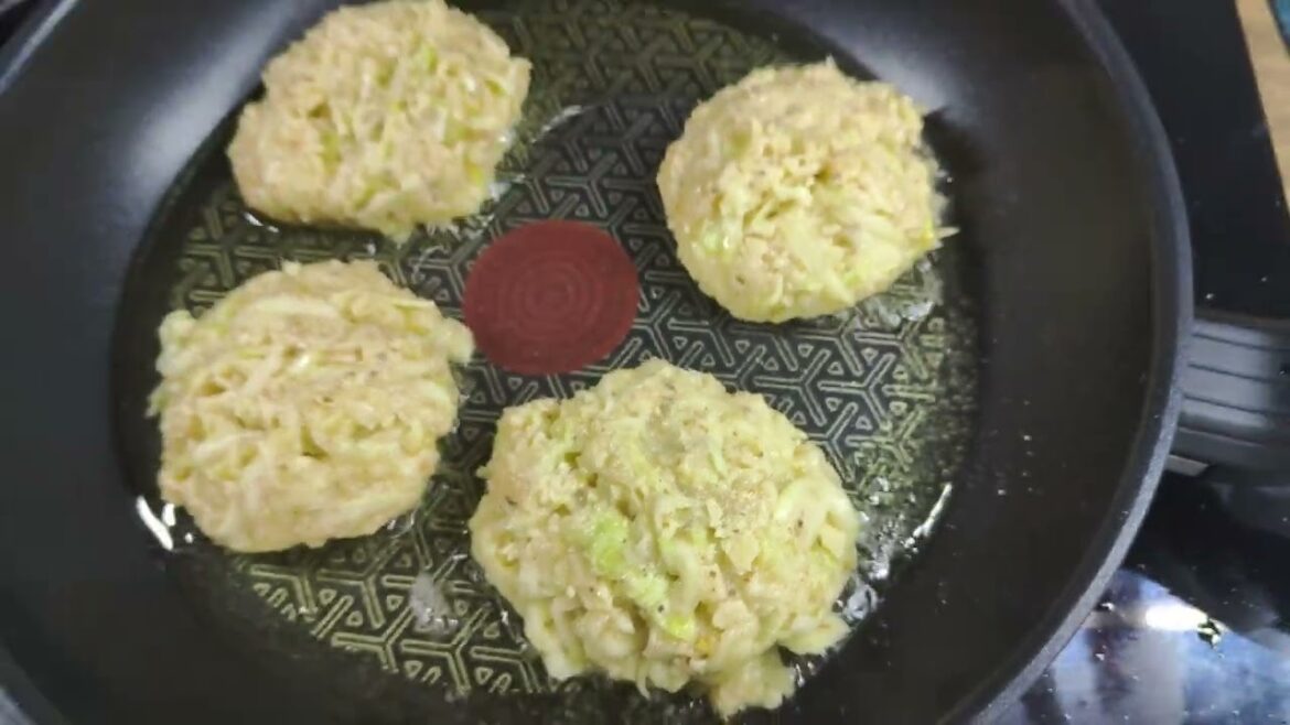 Quick zucchini fritters for breakfast