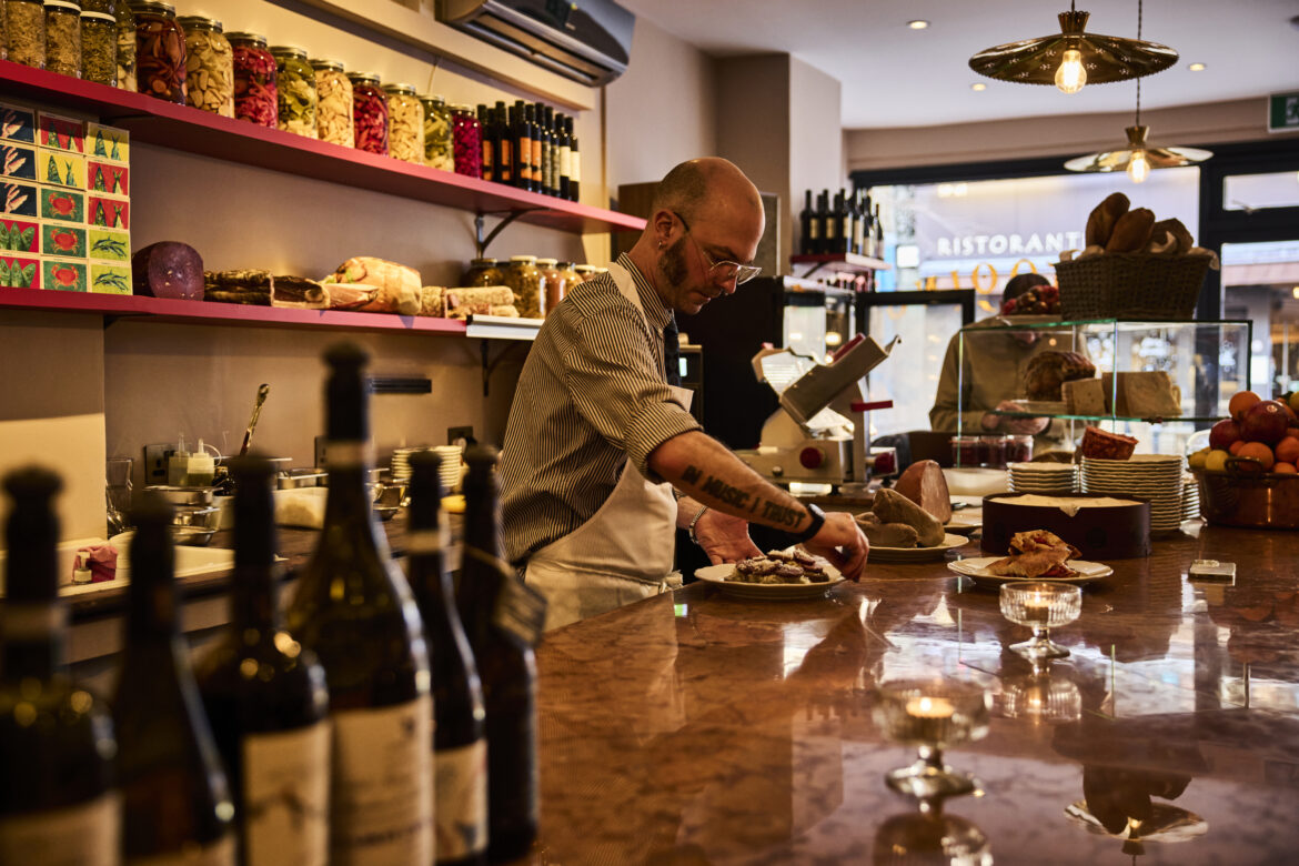 An intimate Italian wine bar on the best street in Clerkenwell An intimate Italian wine bar on the best street in Clerkenwell