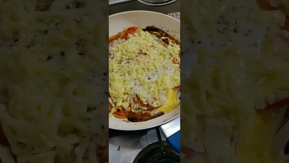 Lebanese eggplant moussaka roasted eggplant cook in tomato. basesauce,onions,garlic@JECK _CHANNEL