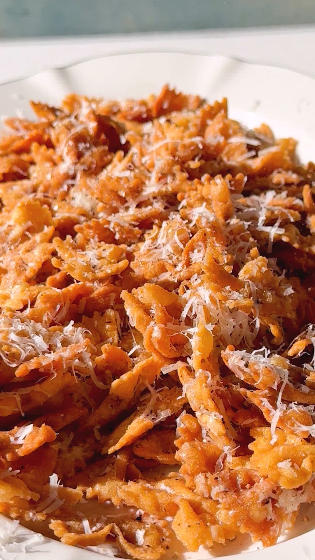 cacio e pepe highprotein pasta chips