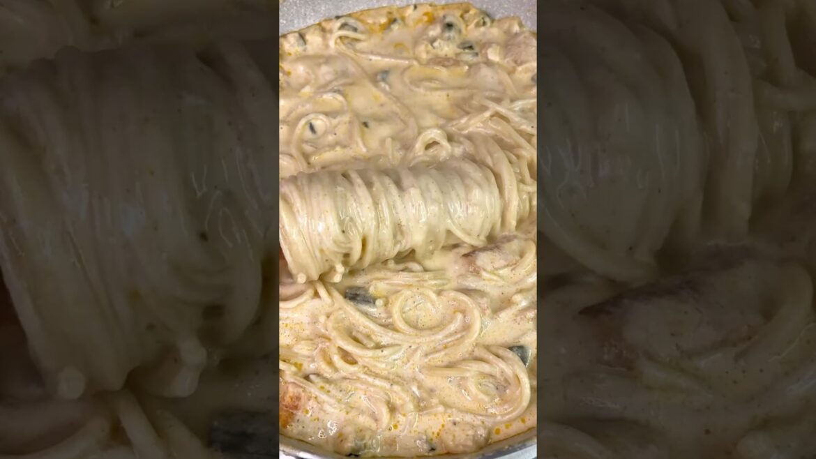 Delicious pasta in creamy sauce with chicken and zucchini.                     #pasta #food #cooking