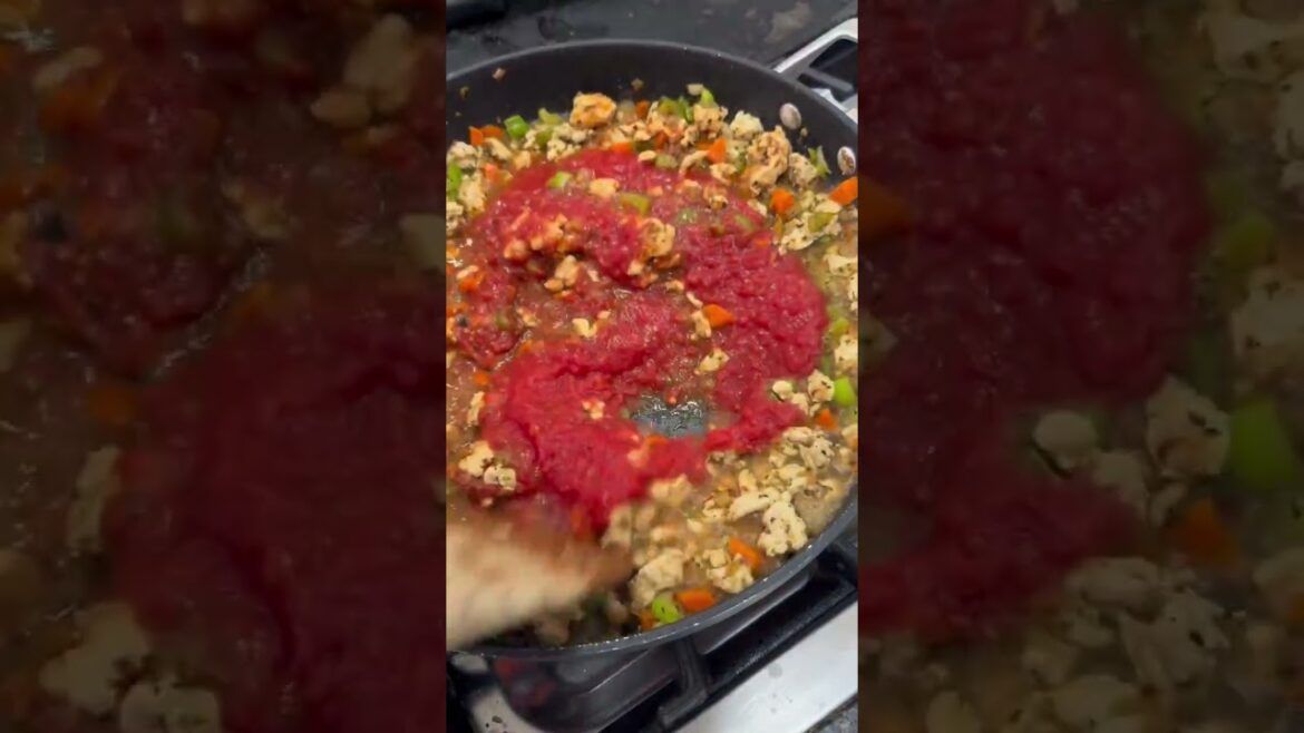 Comment recipe and I’ll send you this Turkey Bolognese Zucchini Pasta or see below for full recipe! Comment recipe and I’ll send you this Turkey Bolognese Zucchini Pasta or see below for full recipe!