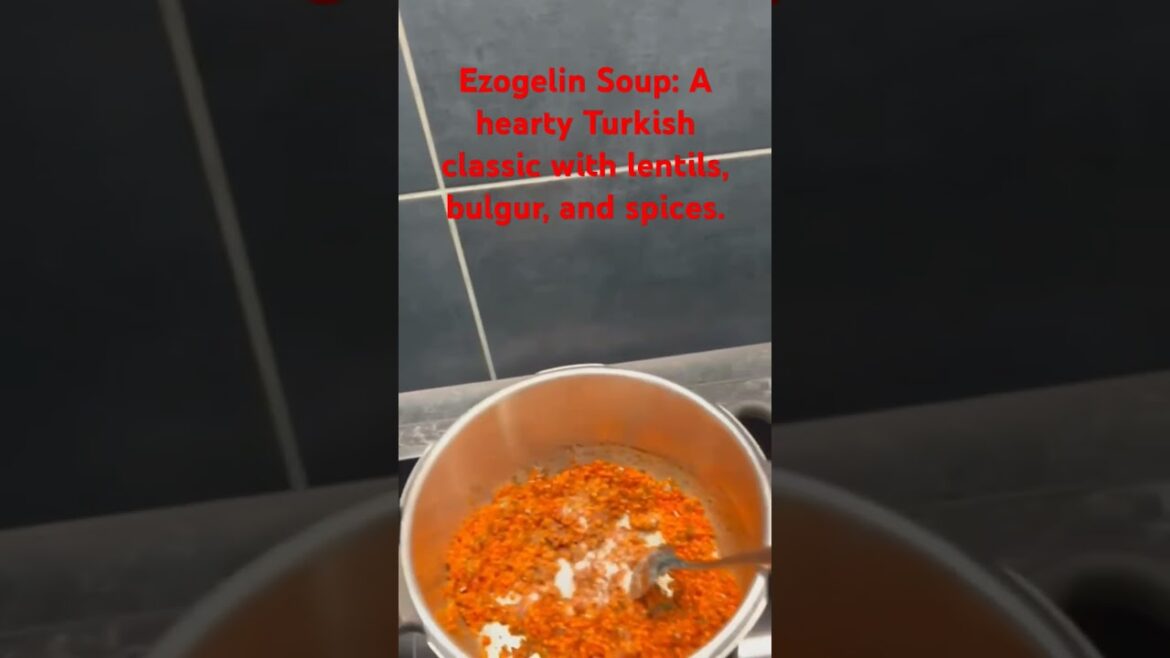 Traditional Turkish Ezogelin soup made with lentils and bulgur #food #turkishkitchen Traditional Turkish Ezogelin soup made with lentils and bulgur #food #turkishkitchen