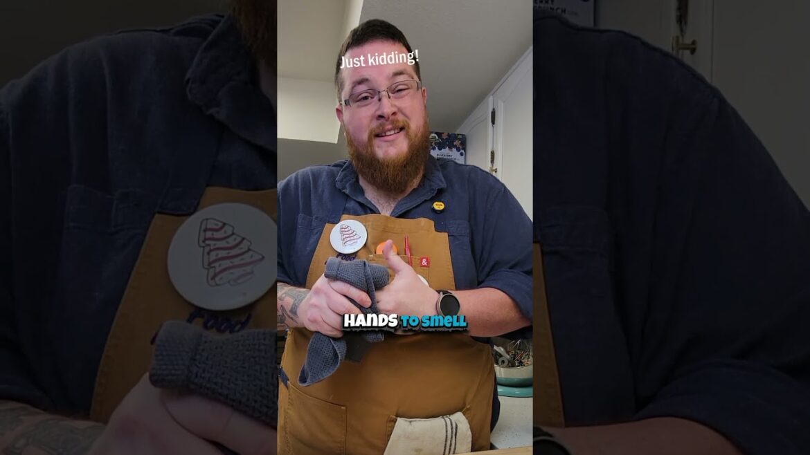 Copycat Rayo’s Roasted Garlic Sauce | Jar Sauce Takedown #Raos #pastanight #roastedgarlicsauce