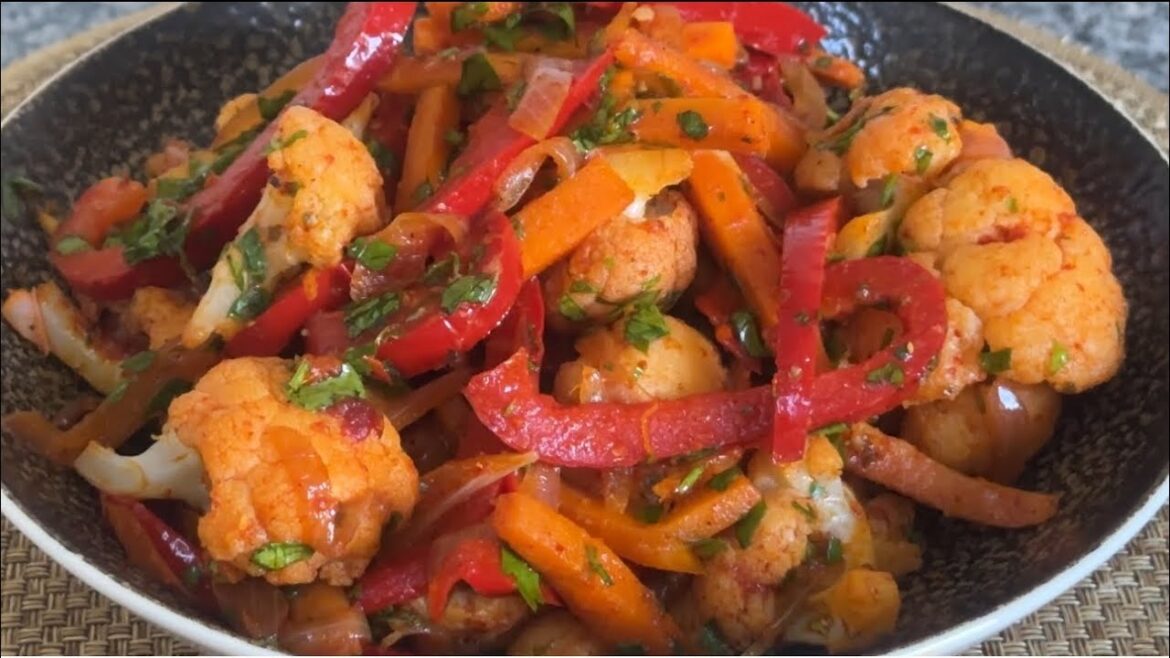 Best CAULIFLOWER SALAD Recipe with Carrots and Peppers | Super Easy Vegetarian & Vegan Recipe