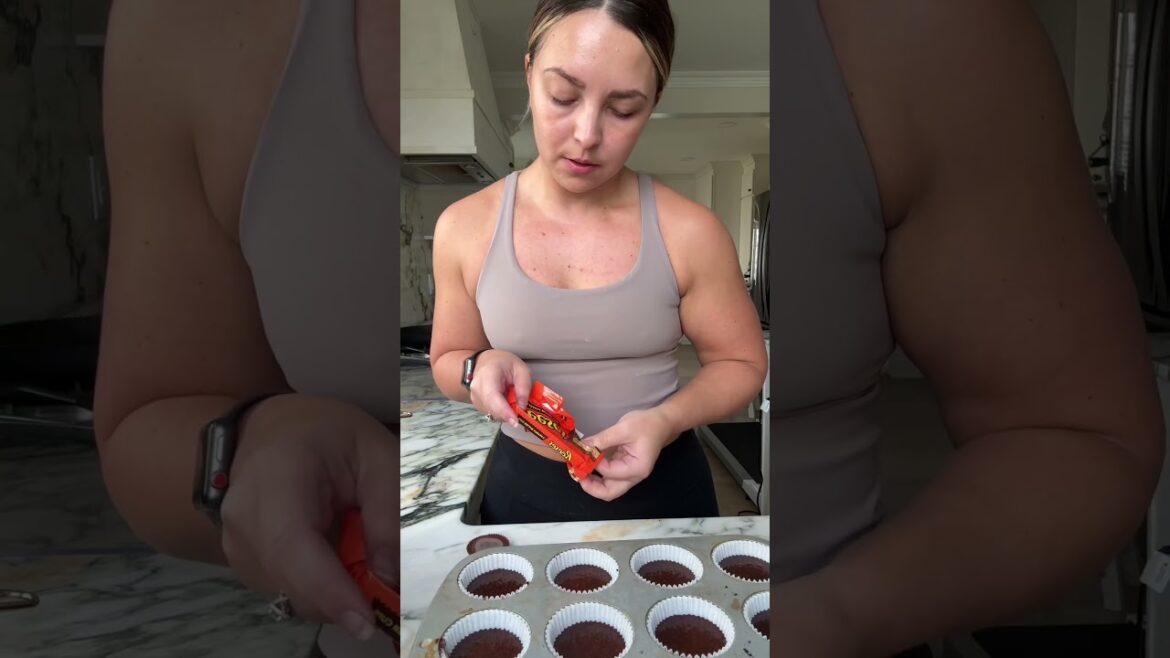 Reese’s Peanut Butter Cupcakes