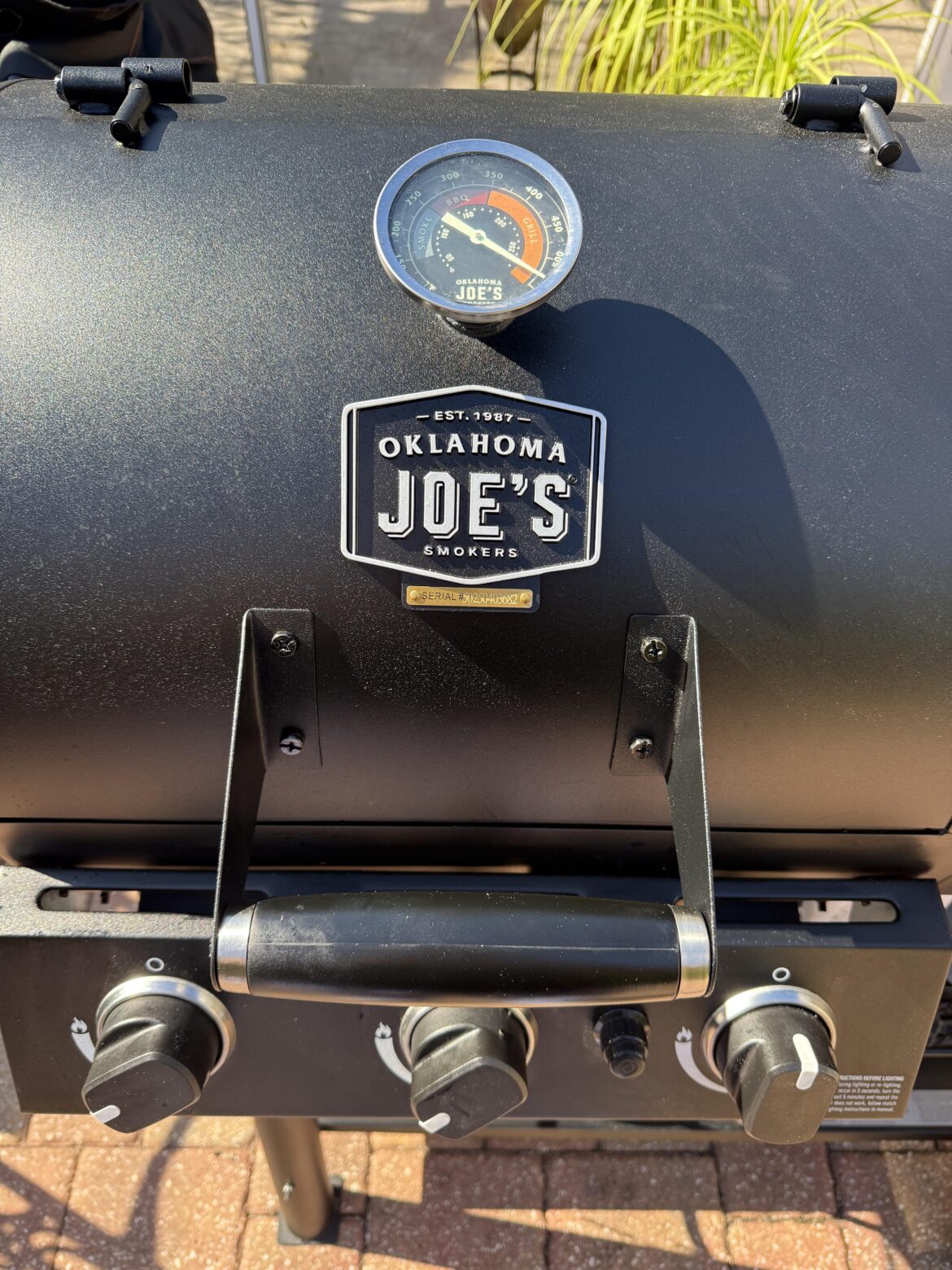 Why is my Grill heating up to 550 when only 2 burners are on both on almost minimum?