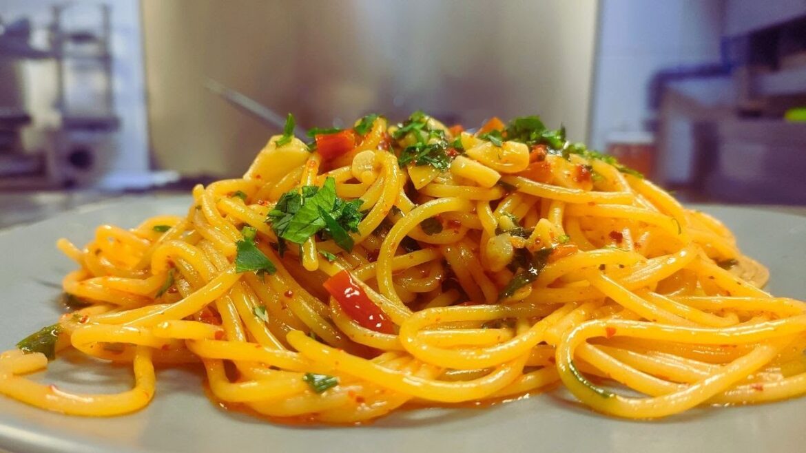 Spaghetti Aglio e Olio Recipe | Authentic Italian Garlic Pasta