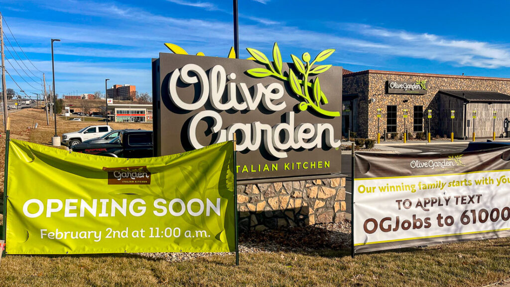 Lawrence Olive Garden set to open Feb. 2 – The Lawrence Times