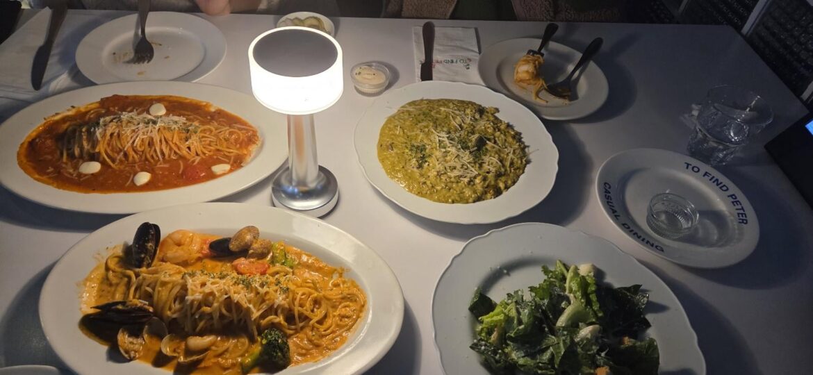 Today, we’re eating out~ Pasta!!! 🍝