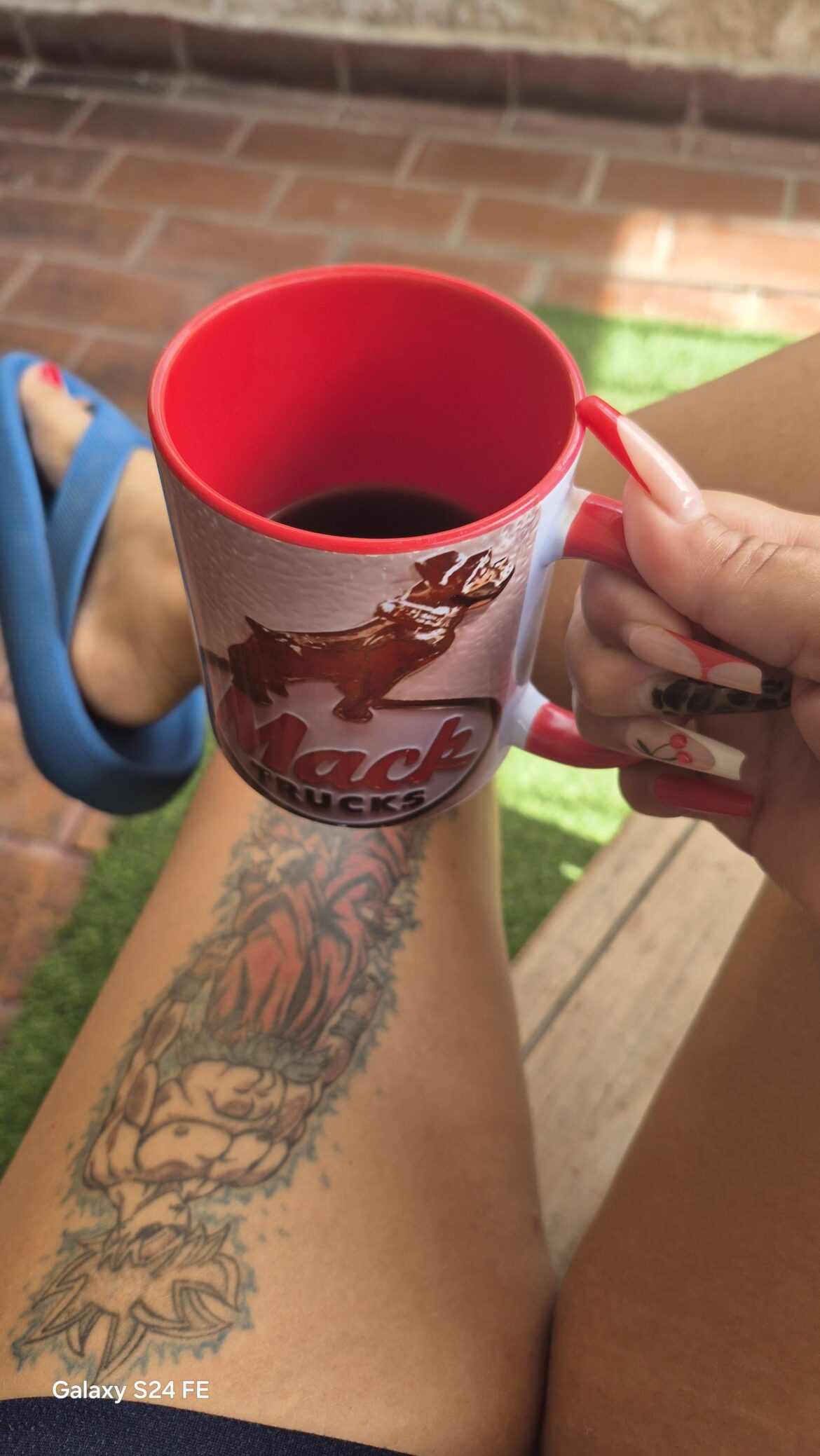 Happy Sunday with my faithful little black coffee