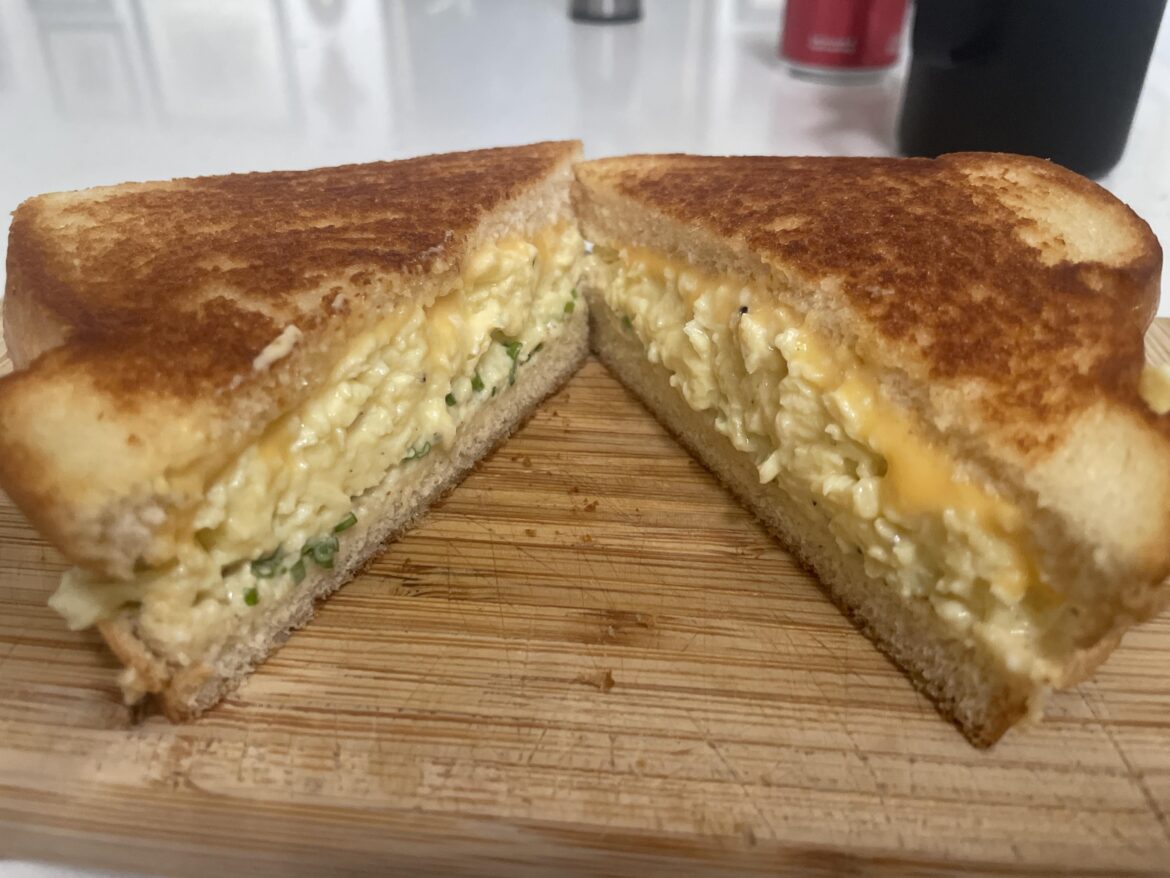 Scrambled egg sandwich