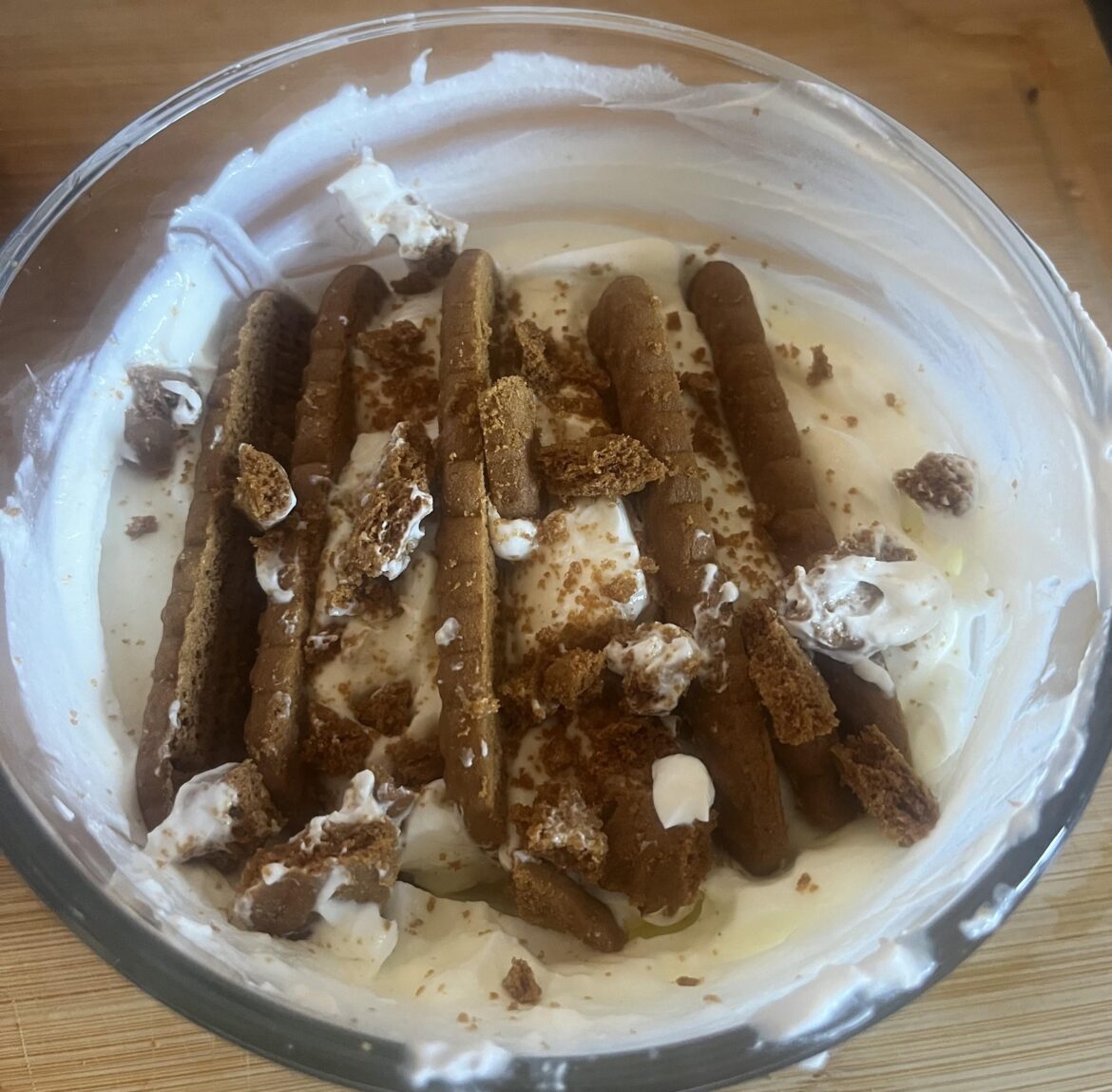 Tried the Viral 2 Ingredient Japanese Cheesecake - 39 grams of protein, 540 cal, and less than 5 min to prep