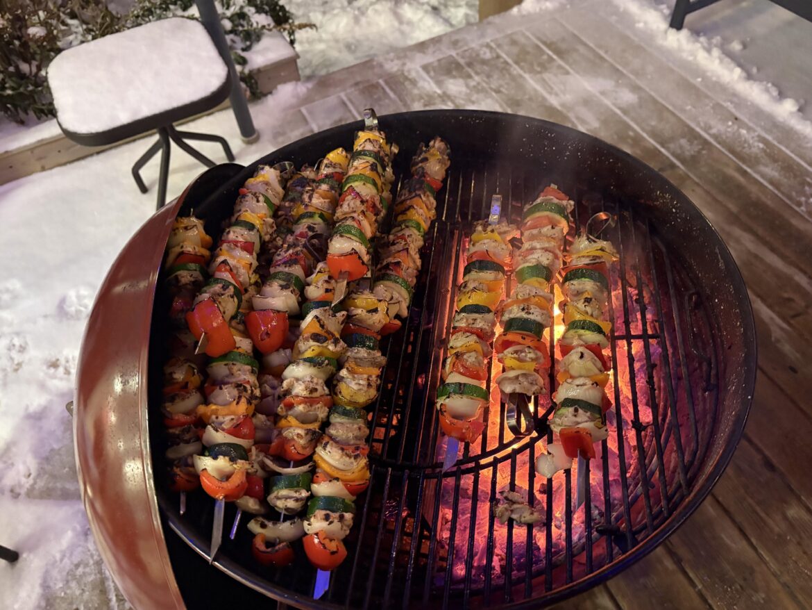 Ok, hear me out folks: Is this bbq? No. But where I'm from "bbq" and "grilling" are synonymous, and the the grilling sub won't let me post yet. So enjoy some skewers with me.