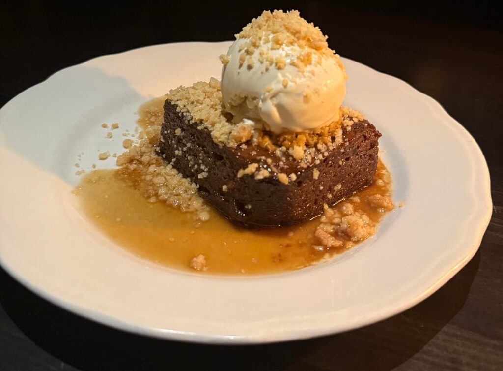 Can confirm the sticky date cake and food at Armitrage Alehouse lived up to the hype