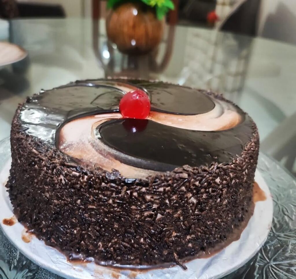 Chocolate cream cake