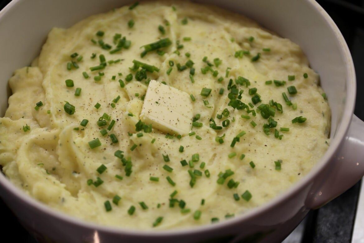 Garlic Boursin Cream Cheese Mashed Potatoes
