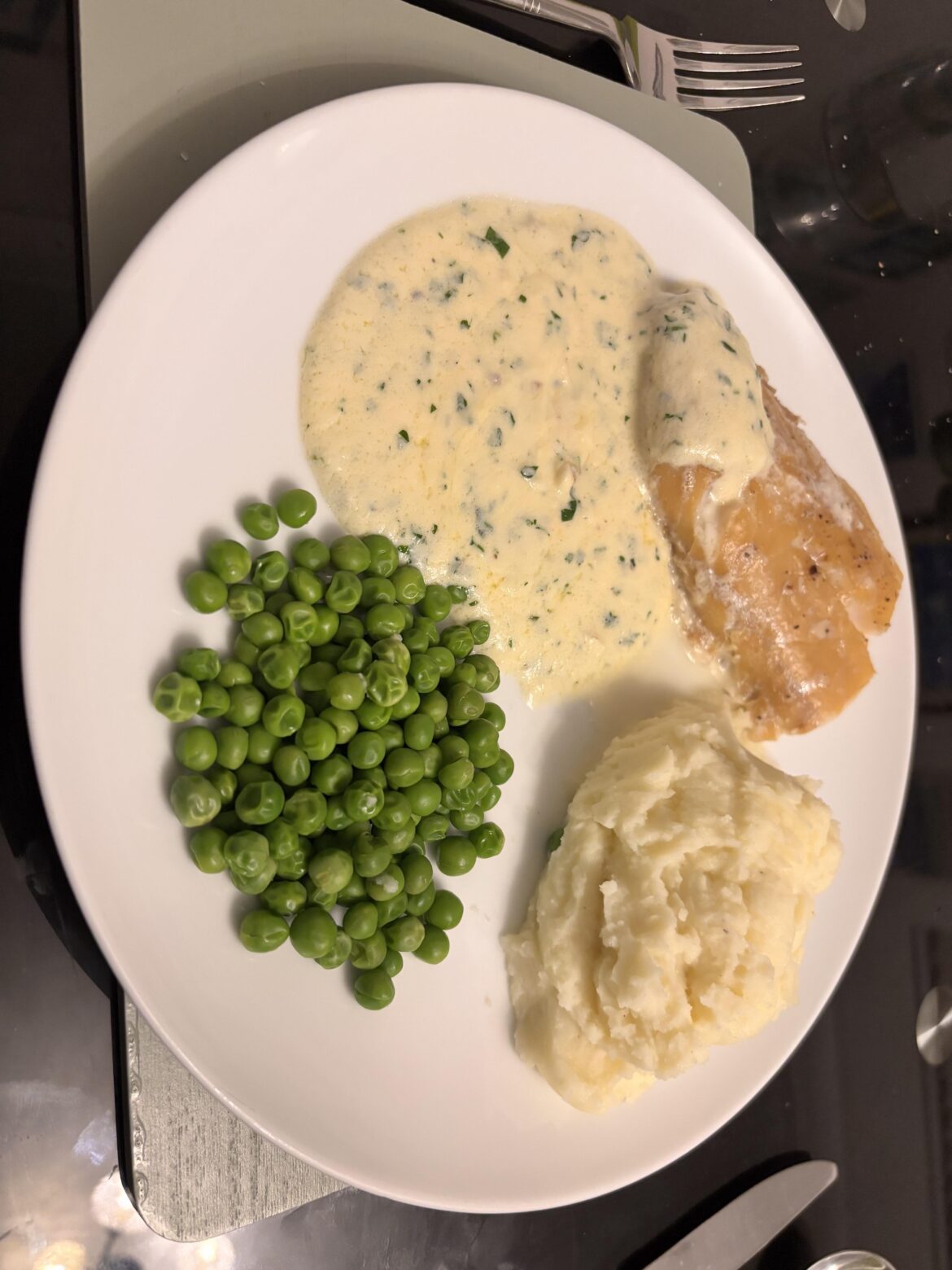 Smoked haddock, parsley sauce, man n peas.