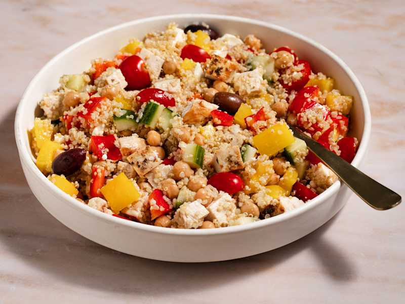 Sarah Michelle Gellar’s “Mediterranean” Chicken Salad Is So Good, I’m Making It Every Week This Summer Yahoo lifestyle home