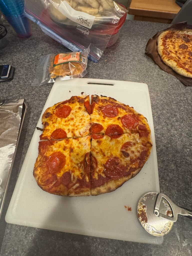 My dad gifted me a DoJoe for Xmas. First pizzas on the KJ!