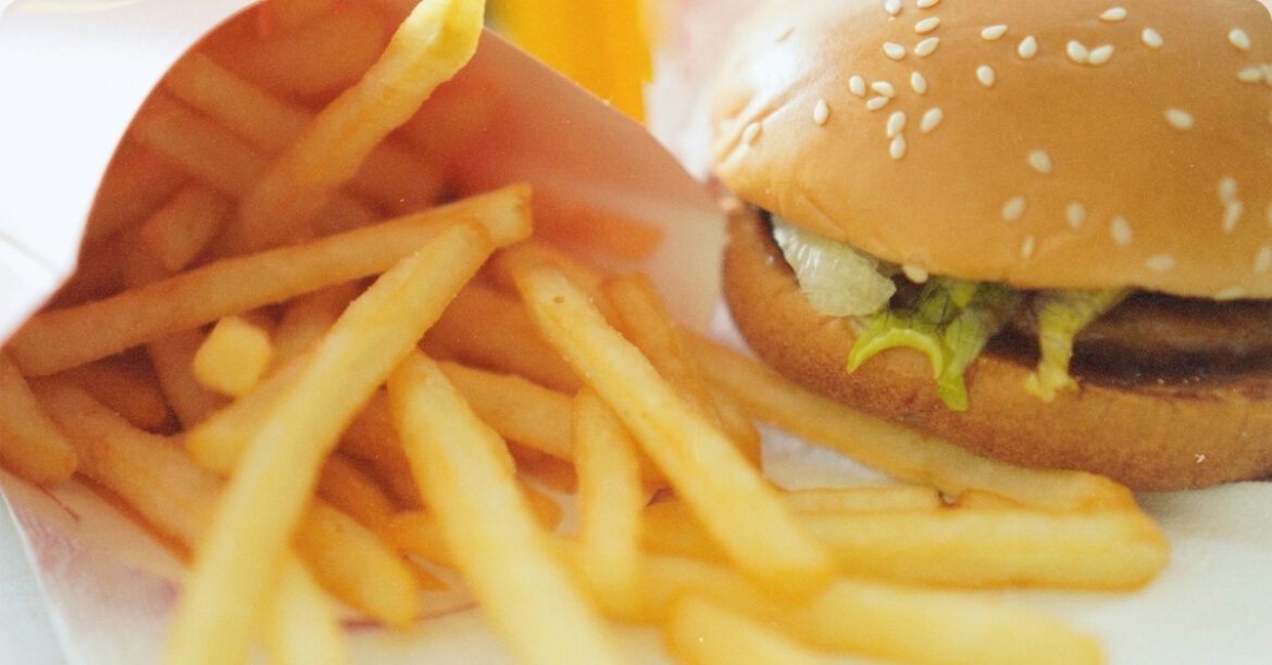 6 Fast Food Items You Love That Are Loaded With Plastic Chemicals