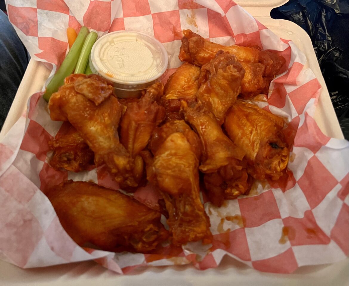 Wings (hot) Sportsmen’s Tavern, Buffalo, NY