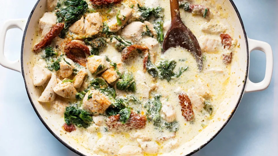 A skillet-style Tuscan chicken dish, which inspired the creamy "Marry Me" pasta flavor profile.Image via Shutterstock