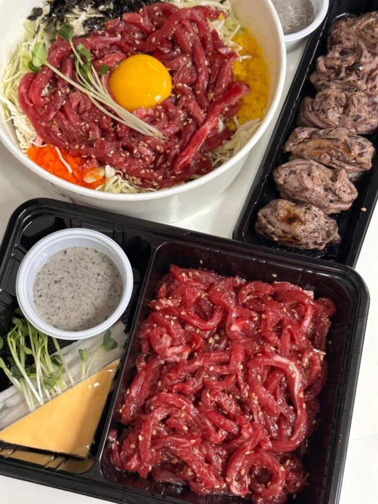 Yukhoe Bibimbap and Aburi Sushi for dinner today. The combination is deadly. [I Ate]