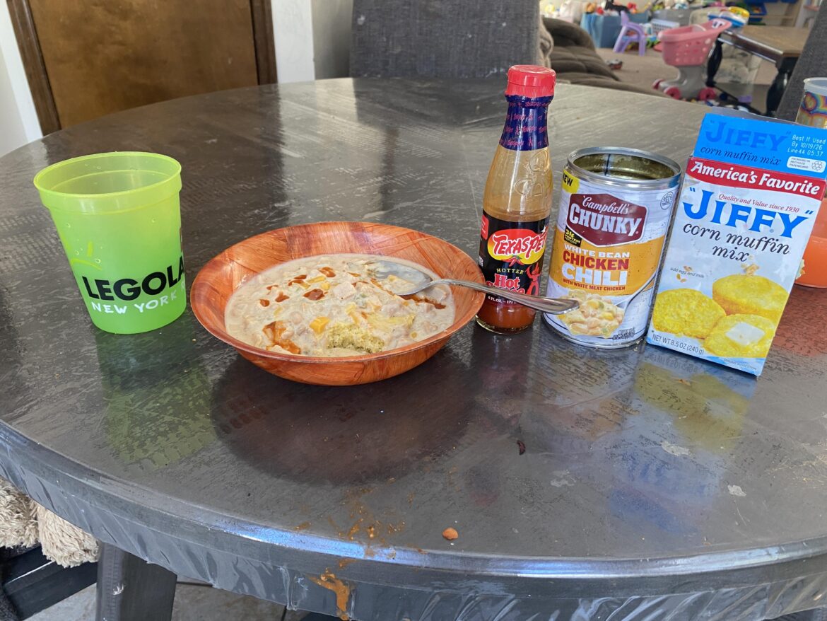 Cornbread and Canned Chili(chicken)