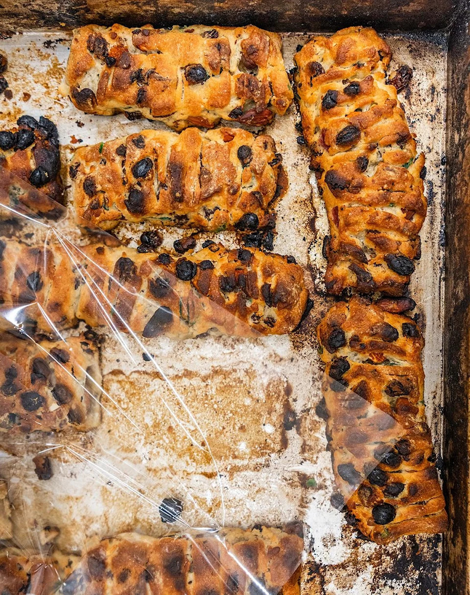  “It reminds us that Roman Jewish cuisine and Roman Jewish culture are also indebted to Sephardic exiles from the Spanish Dominion who brought their pine nuts, raisins, candied fruit and those combinations that were absorbed into the local Roman cuisine during the Ghetto period,” Katie Parla says of pizza ebraica.