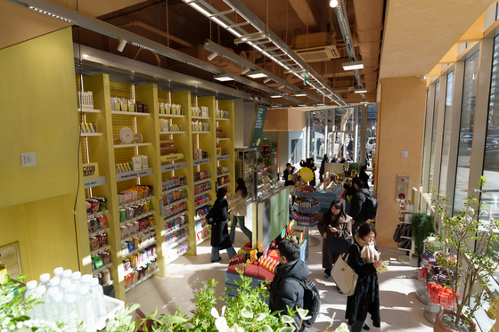 An Olive Better store in Jung District, central Seoul, on Jan. 29, a day ahead of its official opening. Olive Better is Olive Young's new wellness-focused brand. [CHO YONG-JUN]