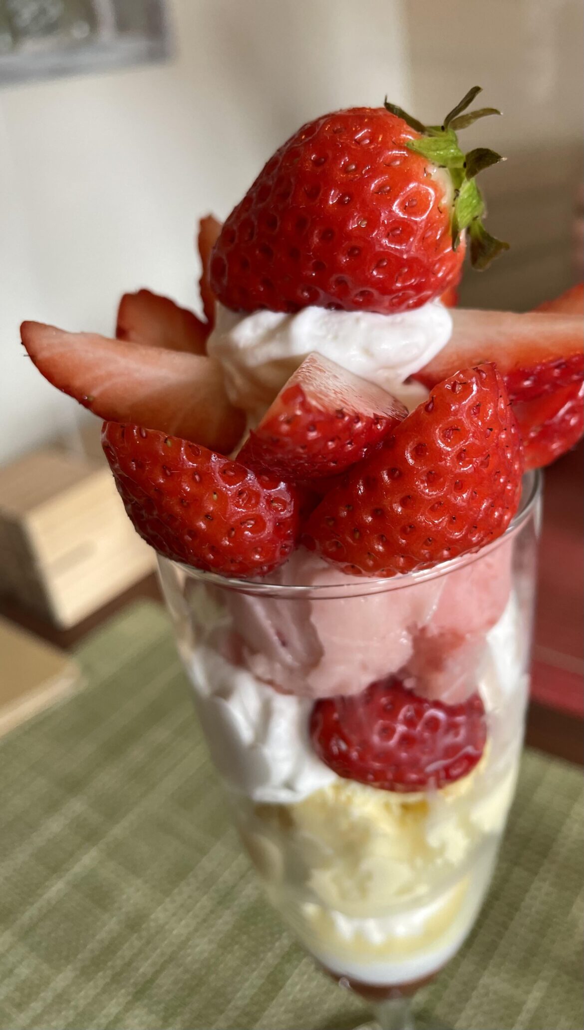 Sweet strawberry therapy. 🍓