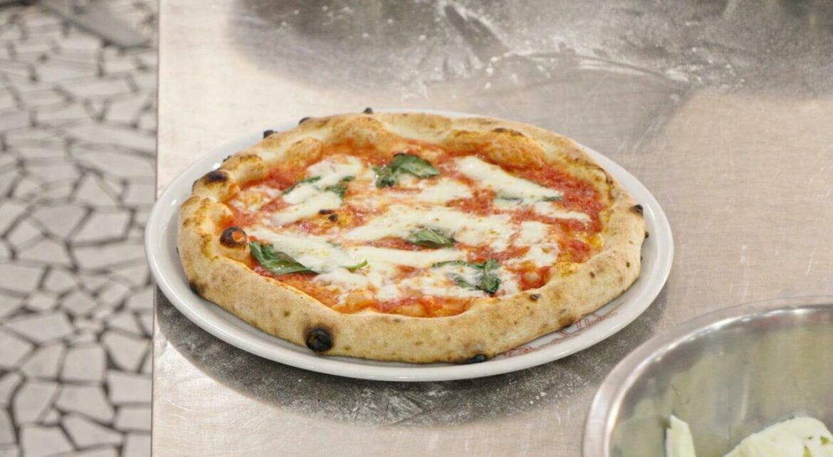 Mapping the Value of Neapolitan Pizza