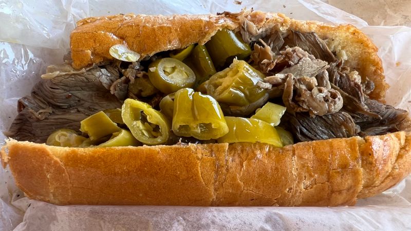 This Illinois Italian Beef Shop Has Regulars Debating The Perfect Dip Like It’s A Sport 5 Giardiniera Or Sweet Peppers