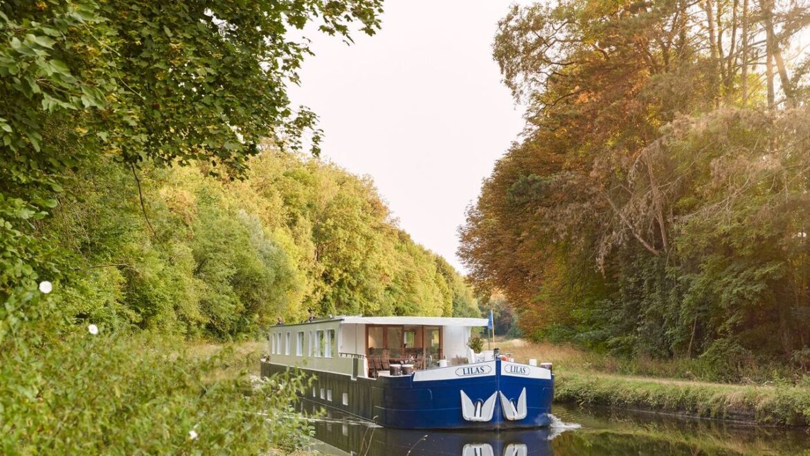 A Different Way of Seeing the Burgundy Region? From the Water