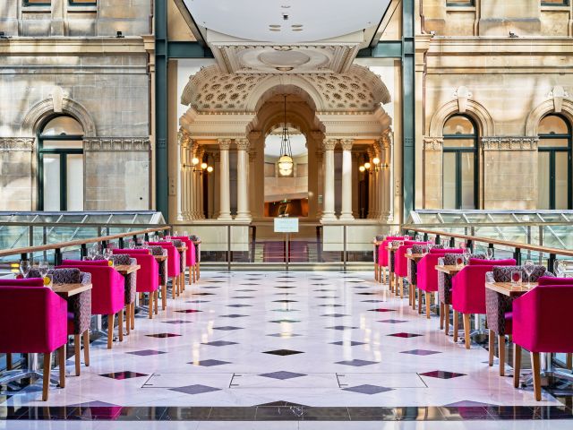 the Fullerton Hotel the place dining