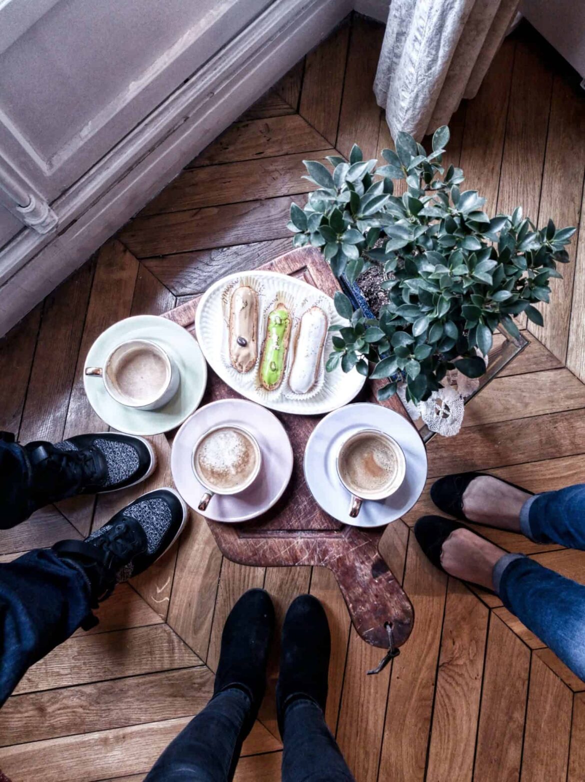 A Guide to All The French Desserts in Paris You MUST Eat!