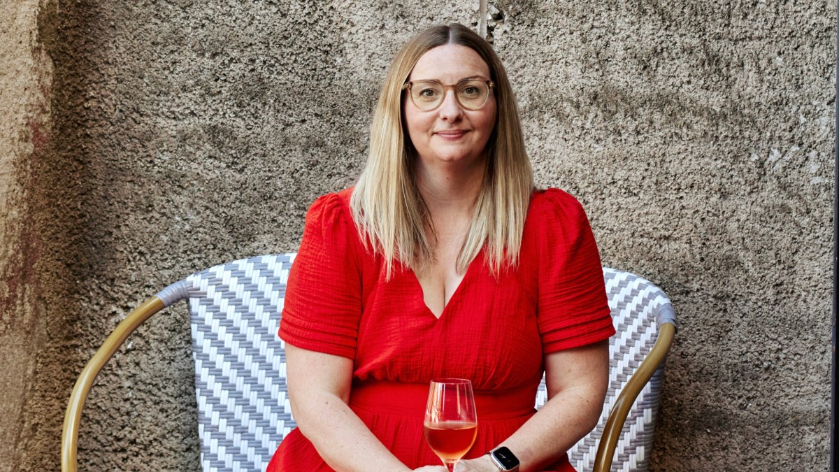 la fete kristen hall