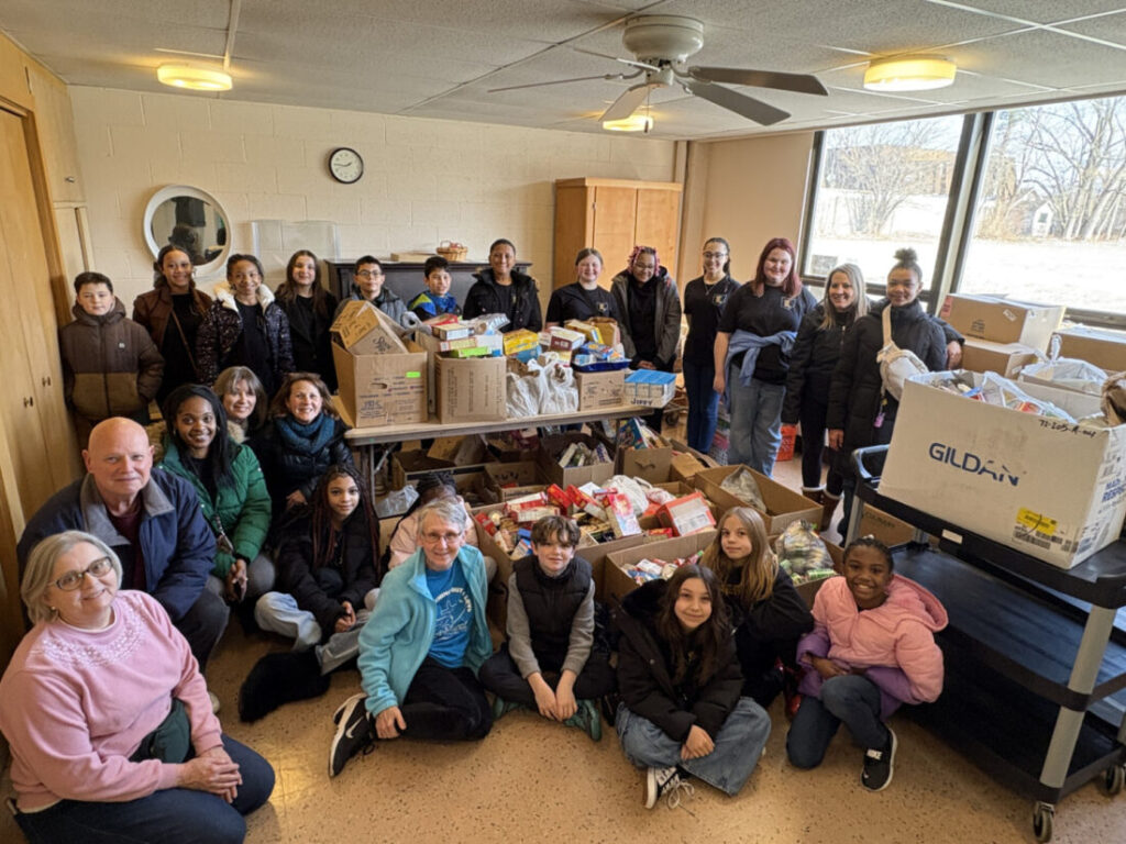 Food drive benefits church pantry | News, Sports, Jobs