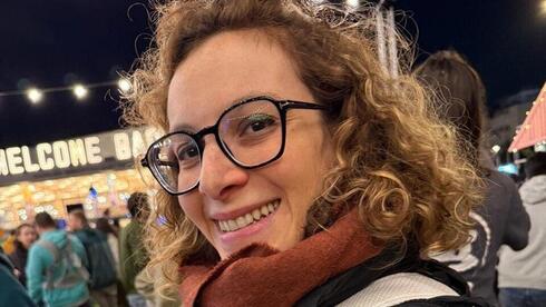 mother says told to stop breastfeeding at Tel Aviv kosher mother says told to stop breastfeeding at Tel Aviv kosher