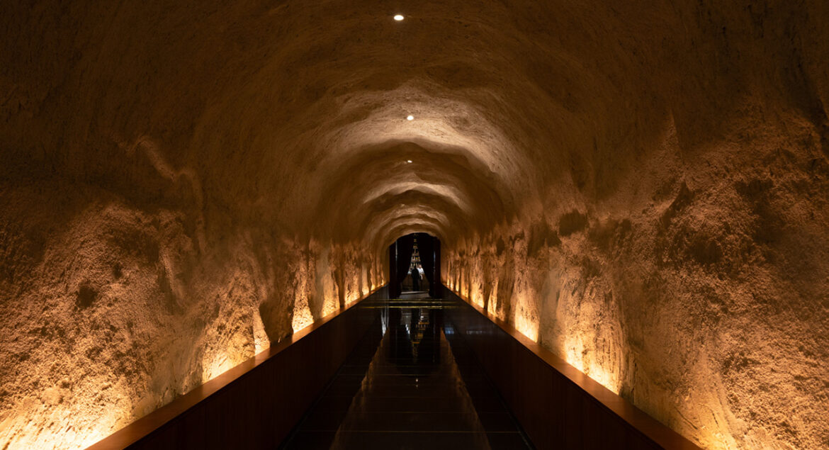 Lost In Vicoli – Outlook Luxe Lost In Vicoli - Outlook Luxe