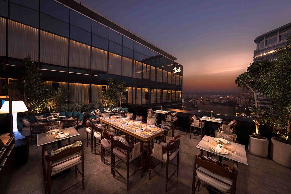 VICOLI OUTDOOR, Vicoli Outdoor Dining, vicoli terrace dining, Vicoli multi-cuisine European Gurugram, 