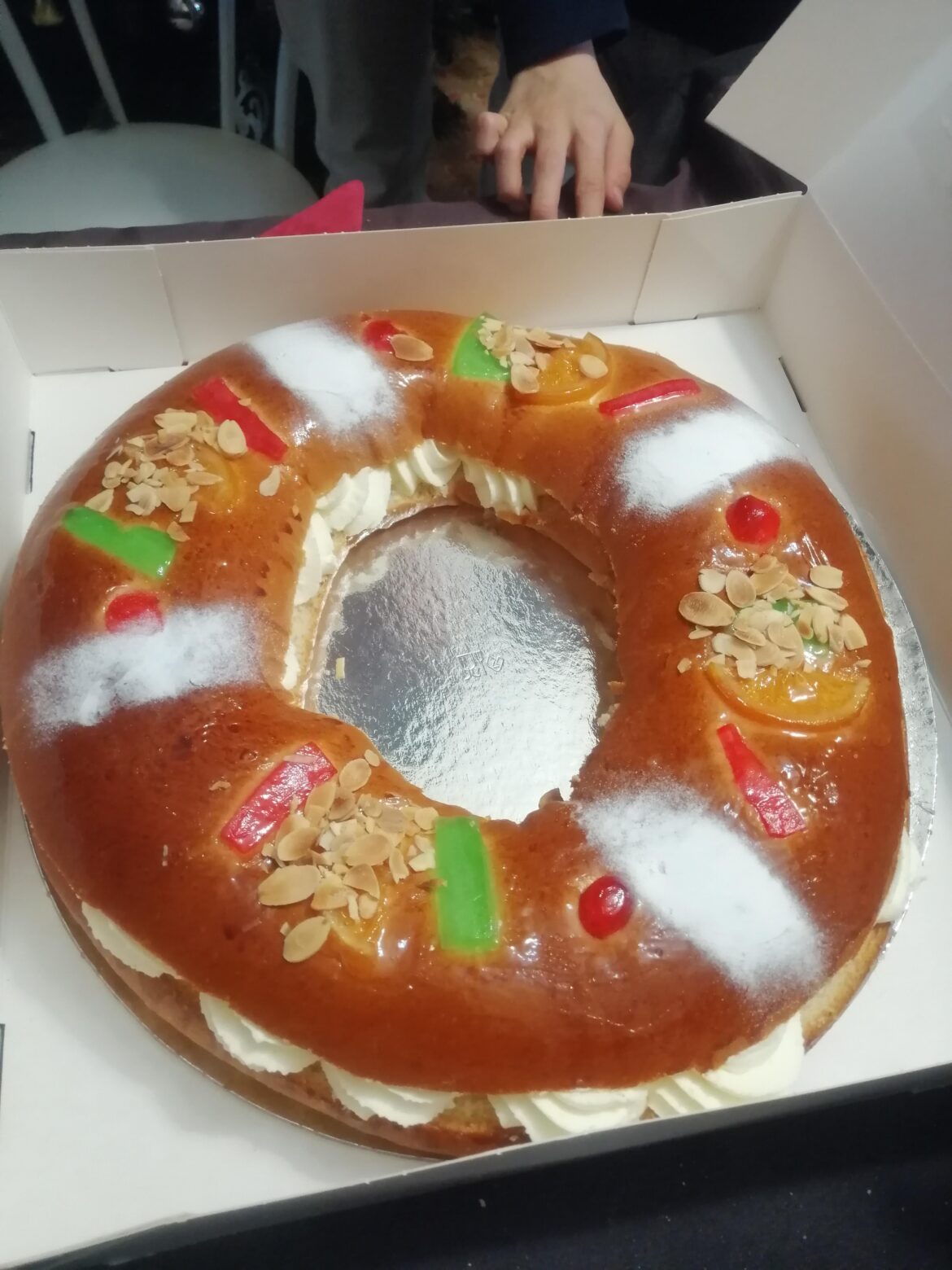 Roscon de Reyes... A typical sweet treat in Spain on January 6th, the day of Christmas gifts in Spain.