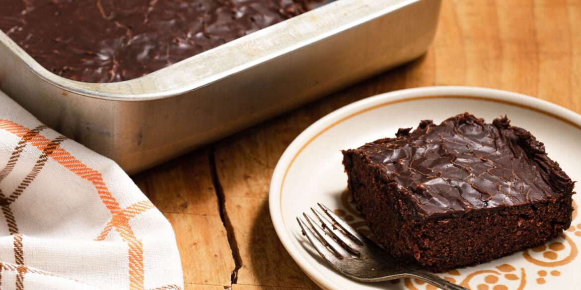 I Tried the 100-Year-Old Cake Recipe That's Famous on Reddit—It Lives up to the Hype