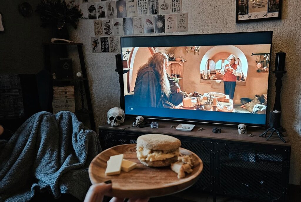 As per our 20 year tradition, we watch all extended LOTR on new years eve, and start the new years sailing to Valinor while celebrating every food choice (vegan versions) except the gross soup... We all know the one.