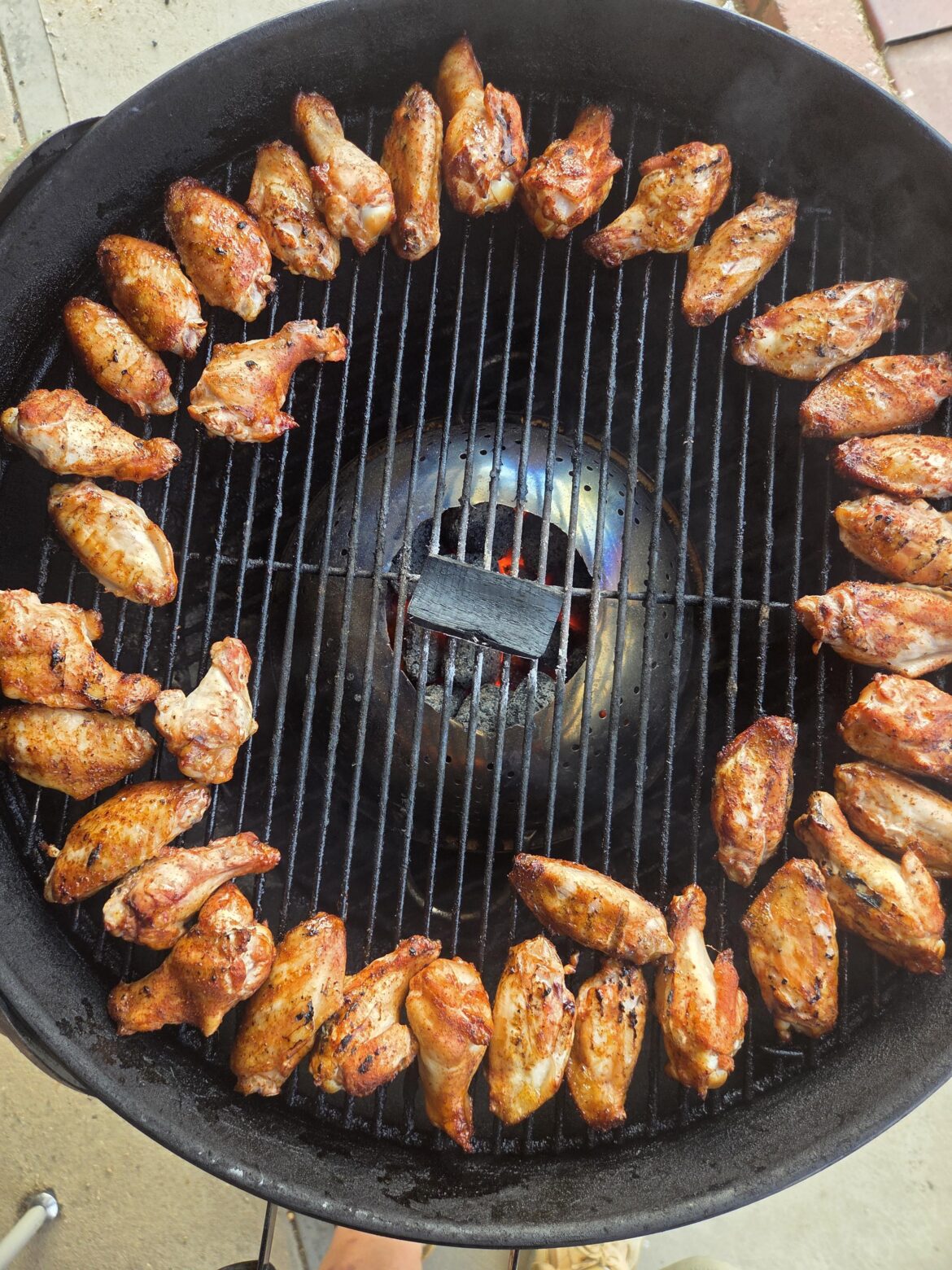 Colander wings on the kettle