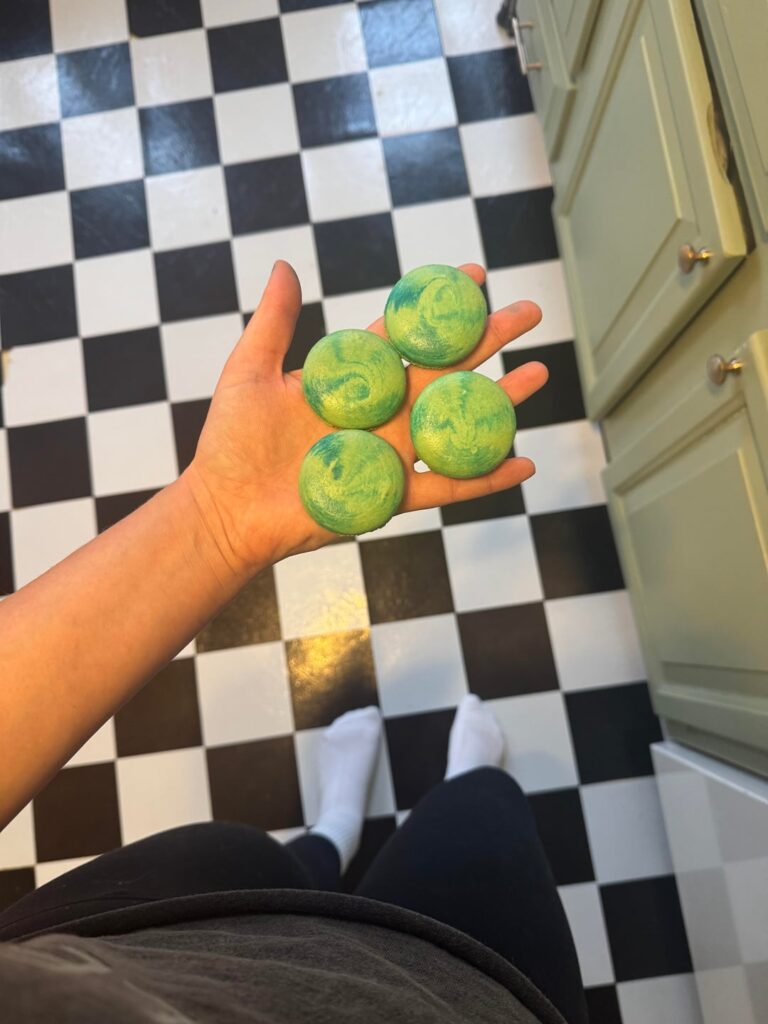 Made salted caramel macarons for my friends baby shower 💙🍼