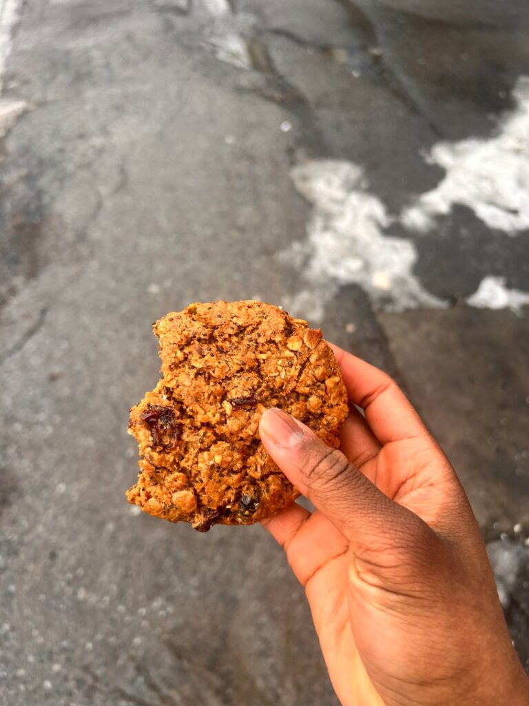 Eating this on my way to the gym 😂 cals estimate?