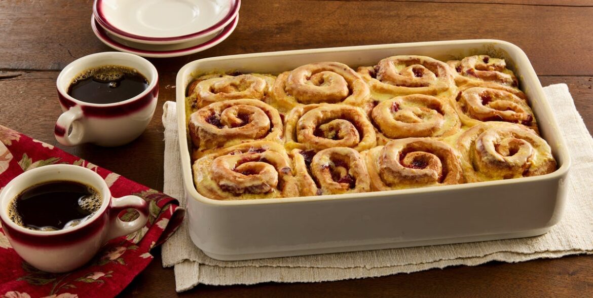 30 Best Christmas Breakfast Ideas to Kickstart the Holiday